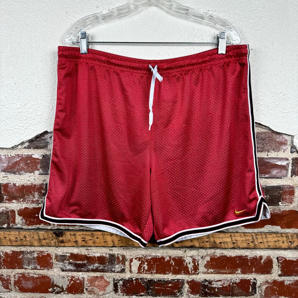 Vintage Nike Shorts Size Large Red Mesh Elastic Waist Drawstring Basketball Y2K